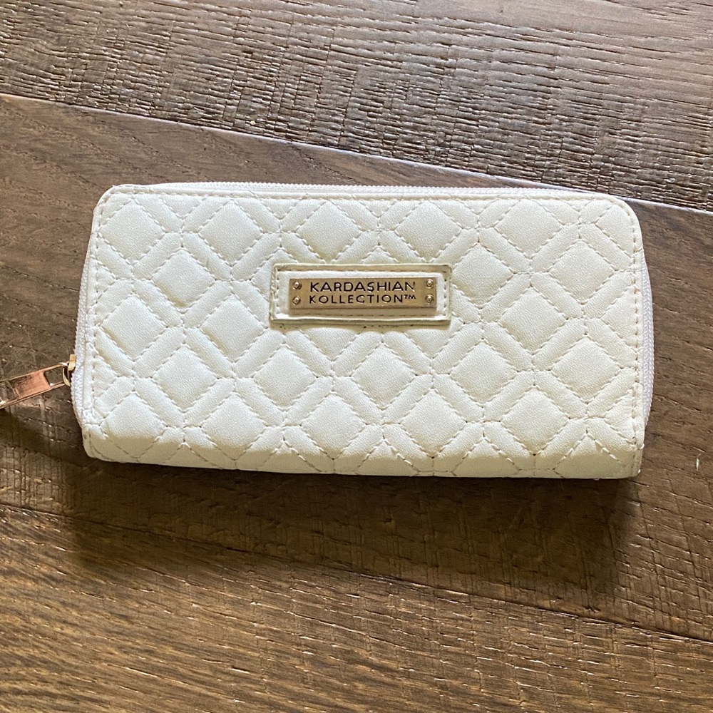Kardashian Kollection Quilted Cream Wallet